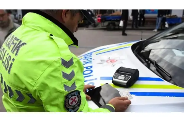 Trafik cezalarını artıran düzenlemede 10 madde kabul edildi