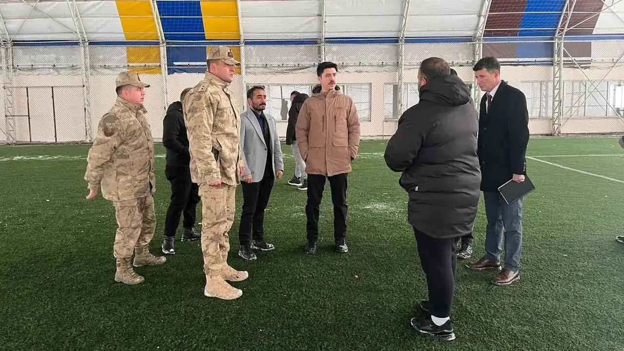 Dağpınar’da spor yatırımlarına yakın takip: Kaymakam Kahraman yerinde inceledi