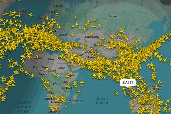 İran'da hava sahası kapatıldıktan sonra bazı iç hat uçuşları yeniden başladı