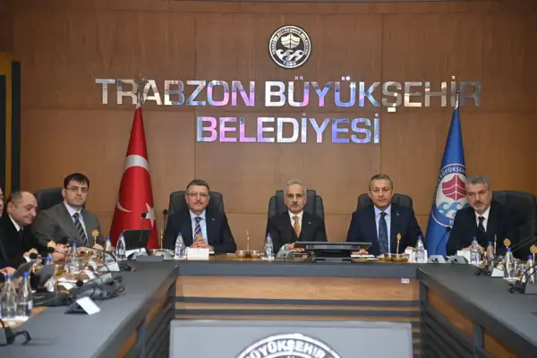 Trabzon’da ulaşım ve altyapı masaya yatırıldı
