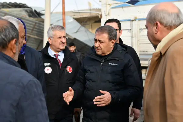 Vali Şıldak’tan esnafa geçmiş olsun ziyareti