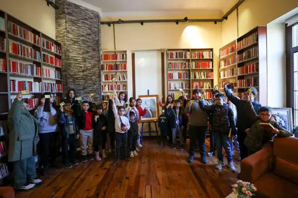Cumhuriyet Kütüphanesi Bucalı çocukları ağırladı