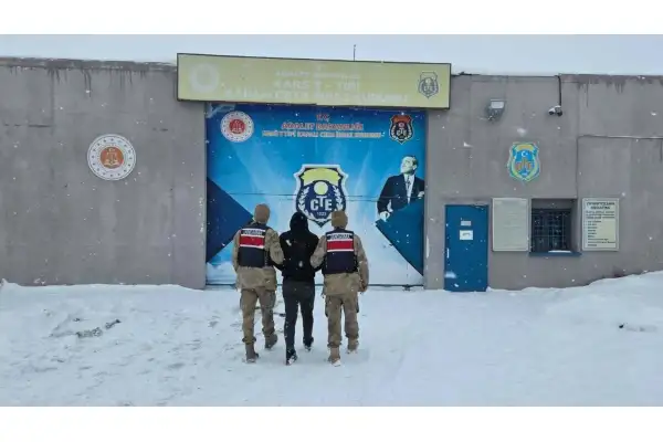 Kars’ta aranan 3 hükümlü jandarma tarafından yakalandı
