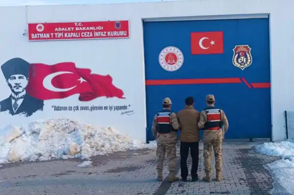 Batman'da aranan 30 şahıs yakalandı