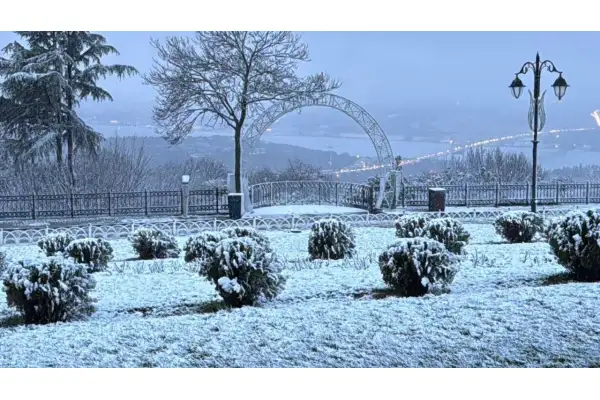 İstanbul’un yüksek kesimlerinde kar etkisini gösterdi