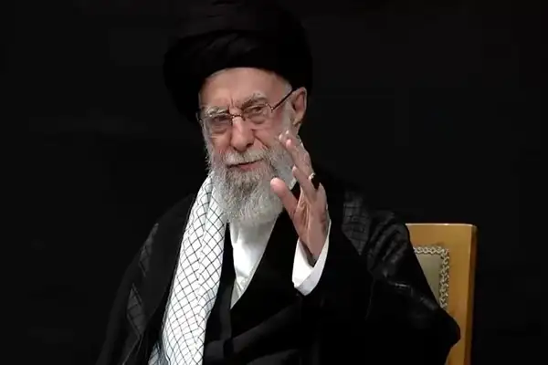 İran'ın dini lideri, son protestolarda binlerce kişinin öldüğünü kabul etti