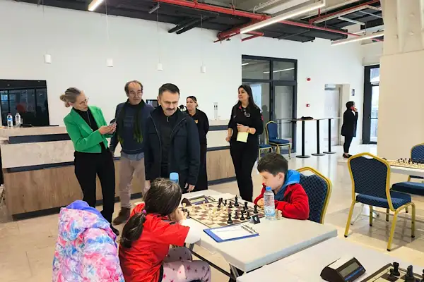 Vali Aktaş, Kocaeli Sanayi Odası Satranç Turnuvası finallerini izledi