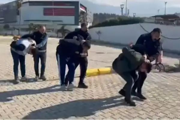 İskenderun’da silahla yaralama olayının şüphelileri tutuklandı