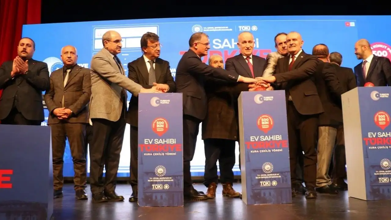 Van’da yapılacak 6 bin 803 konutun hak sahipleri kurayla belirlendi