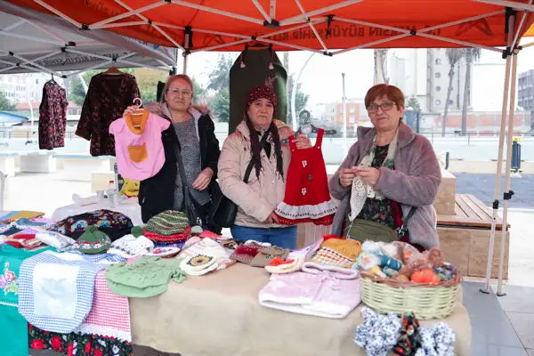 Mersin'de üretici kadın stantları, kadınlara kazanç sağlıyor