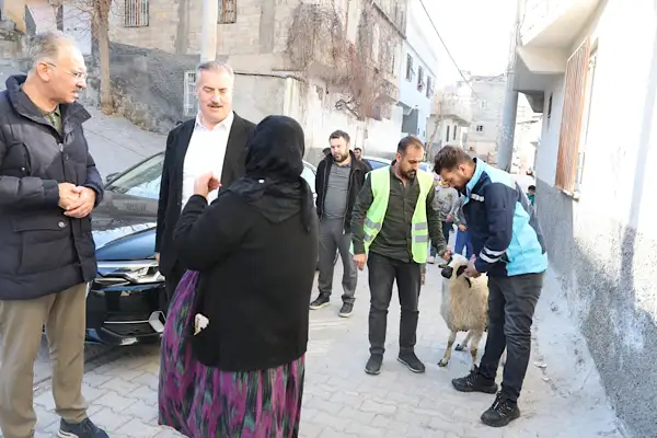 Eyyübiye'de Ramazan’da ihtiyaç sahiplerini ziyaret ediliyor