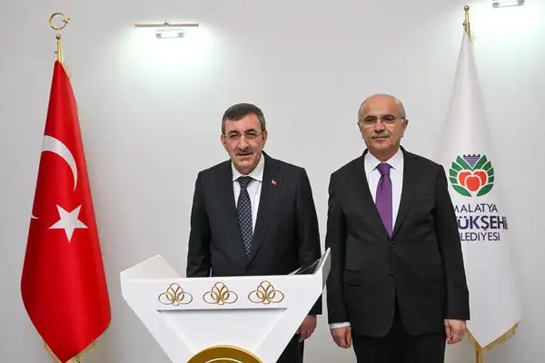 Cumhurbaşkanı Yardımcısı Yılmaz’dan Başkan Er'e tebrik 