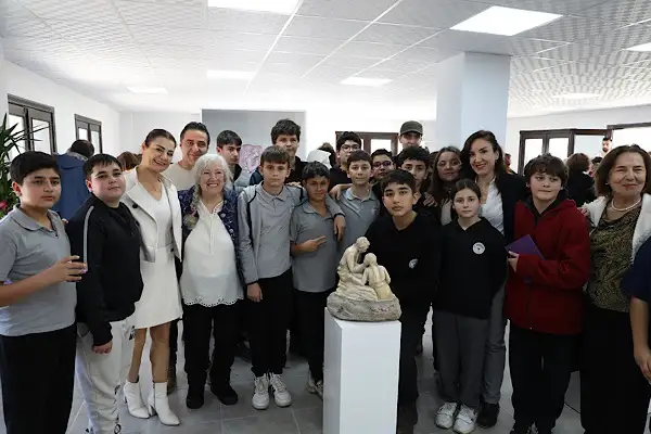 Menderes’te Heykel Sergisi sanatseverlerle buluştu