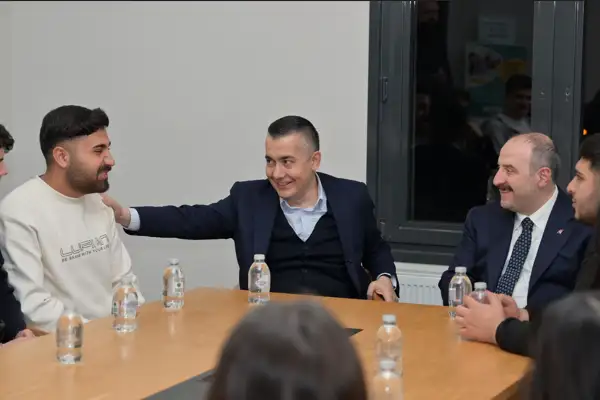 Mustafa Varank ve Can Aksoy, vatandaşlarla bir araya geldi