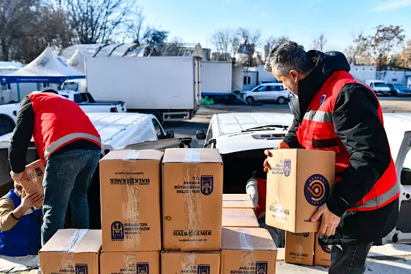 Ankara’da Ramazan ayına özel “Koli Ver” kampanyası başladı