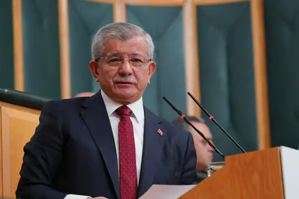 Davutoğlu: Gün “bekle-gör” yaklaşımı içinde pasif bir tavır alma günü değil