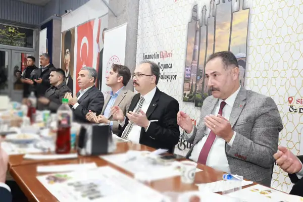 Vali Kızılkaya, vatandaşlarla iftarda bir araya geldi