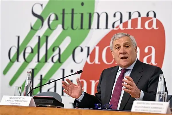 Tajani, BAE’li mevkidaşı Al Nahyan ile telefonda görüştü 