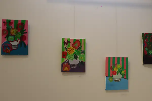 Maltepeli küçük ressamların sergisi ziyarete açıldı