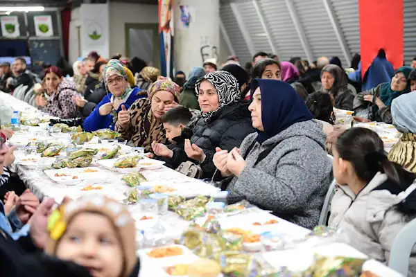 Çiftehavuzlar Mahallesi’nde iftar programı düzenledi