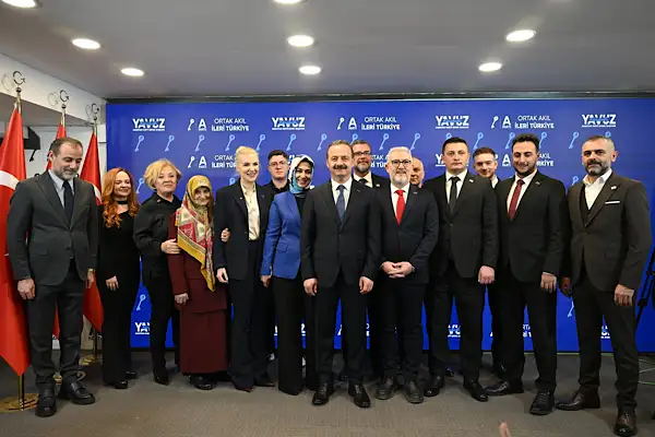 Ağıralioğlu: Kürt Türkmensiz, Türkmen Kürtsüz olmaz; Ama Türkmen de Kürt de Aposuz olur