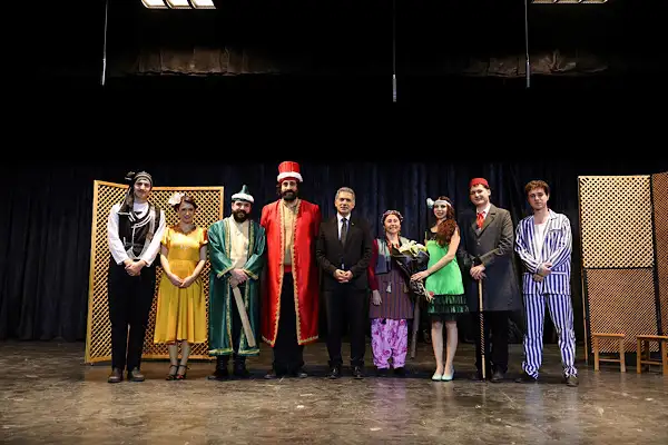 Gemlik’te Ramazan etkinlikleri kapsamında Orta Oyunu düzenlendi