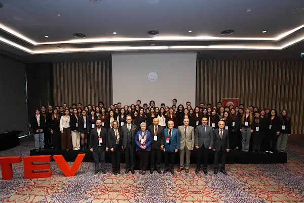 TEV, Üstün Başarı Bursu ile gençleri desteklemeye devam ediyor