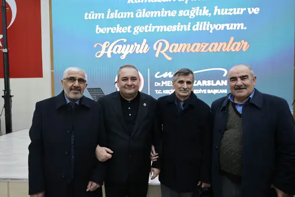 Başkan Özarslan, iftar programında Erzurumlularla bir araya geldi