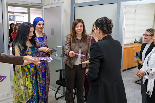 Eşbaşkan Bucak kadın personeli ziyaret etti