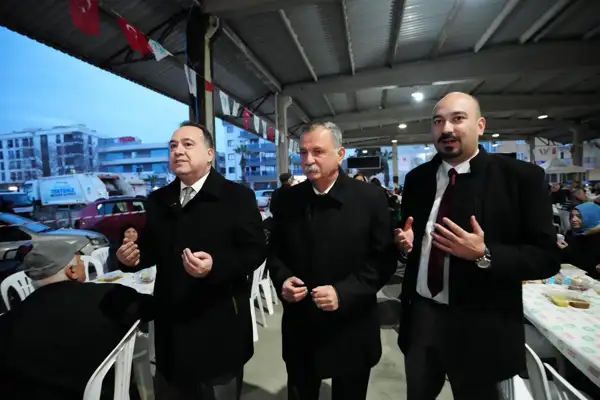 Başkan Dutlulu, son iftarda Muradiye sakinleriyle buluştu