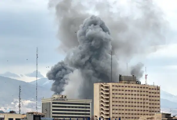 Wang Yi İran, Umman ve Fransa dışişleri bakanlarıyla görüştü