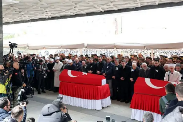 Bakan Güler, ASELSAN teknisyenleri Kahraman ve Can'ın cenaze törenine katıldı