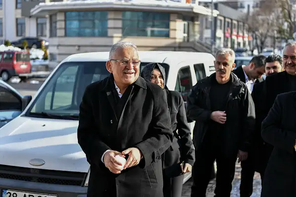 Başkan Büyükkılıç, Hacılar'da esnaf ve vatandaşlarla buluştu