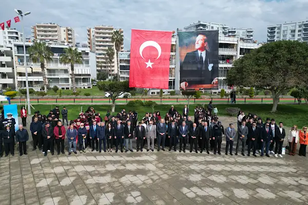 Mersin’de öğrenciler su seferberliği için bir araya geldi
