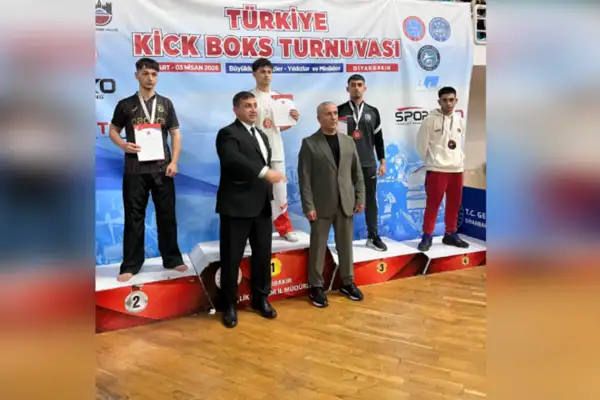 Çayırovalı sporculardan madalya