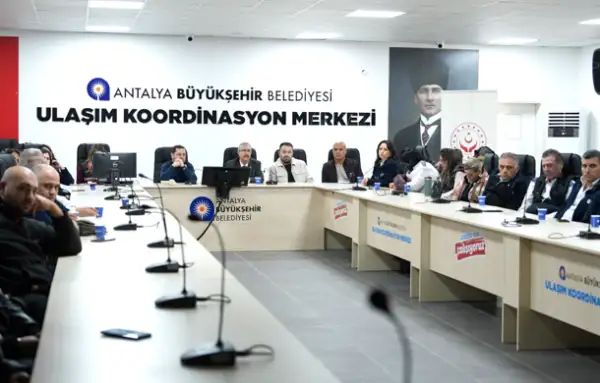 Antalya'da toplu ulaşım şoförlerine eğitim verildi