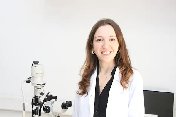 Dr. Öznur Aday: Göz kapağı düşüklüğü hem görmeyi hem yüz ifadesini etkiliyor