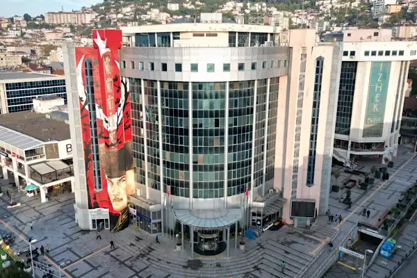 İzmit'te bayram öncesi esnafa satış müjdesi