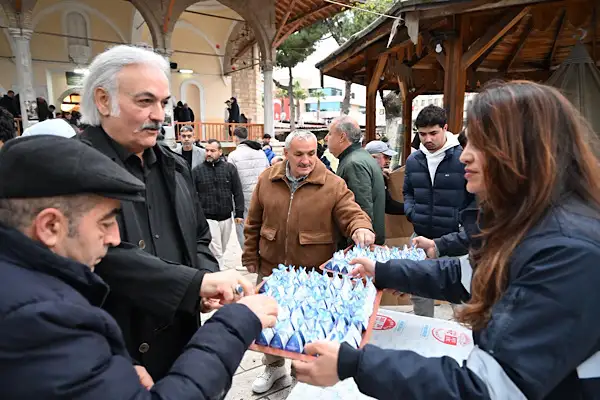 Aydın’da geleneksel lokumlu bayramlaşma