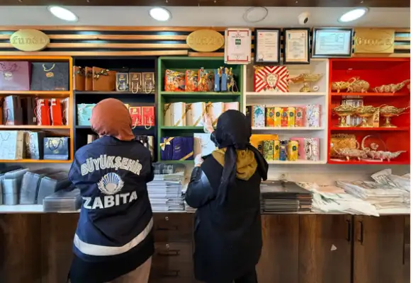 Van'da bayram öncesi tatlı ve marketlere denetim
