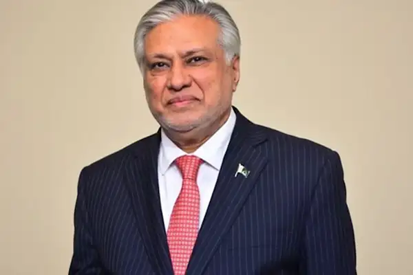 Pakistan Dışişleri Bakanı Dar, Katarlı mevkidaşı Al-Thani ile görüştü