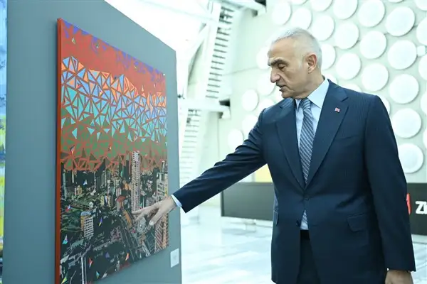 Bakan Ersoy, CSO Ada Ankara’daki sergiyi ziyaret etti