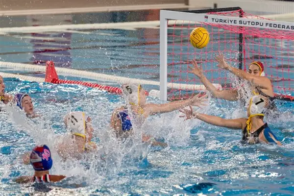 Göztepe Kadın Sutopu Takımı Avrupa zaferine imza attı