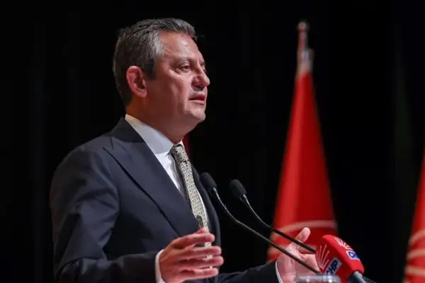 CHP Genel Başkanı Özel, Dijital Dünya ve Güvenlik Toplantısına katıldı