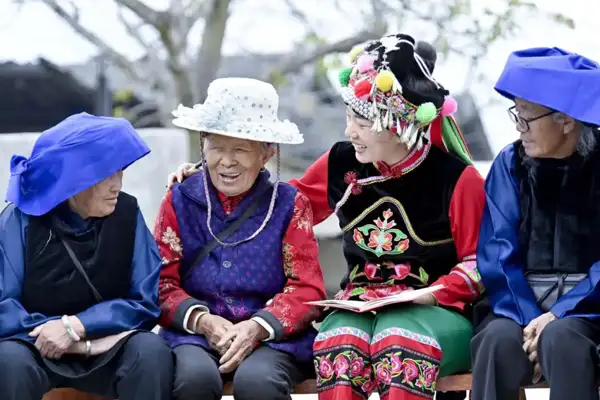 Tüm süreçte halk demokrasisi: İnsanlığın siyasi uygarlığı için başka bir olasılık