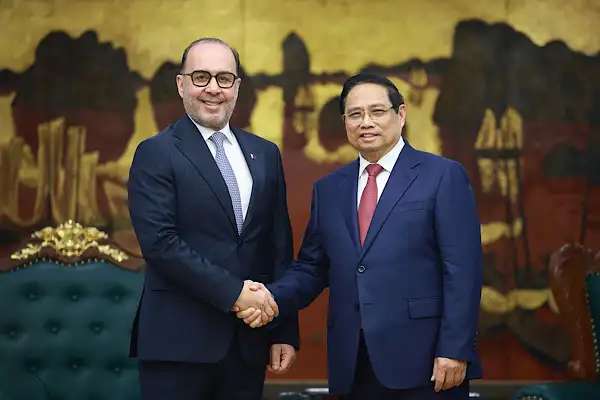 Vietnam Başbakanı Chinh, Katar Büyükelçisi Abel’i kabul etti