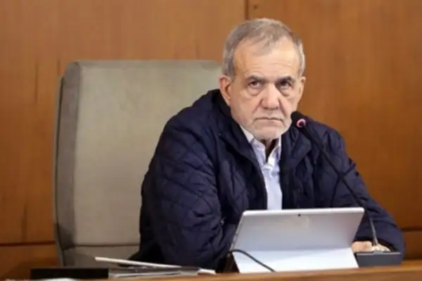 Pezeşkiyan: Devletin önceliği savunma hazırlıkları ve halkın işlerinin düzenlenmesi