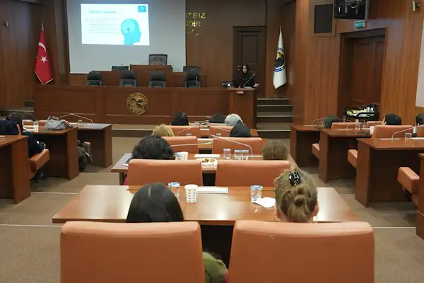 Kartal'da “Cam Tavan Sendromu” semineri düzenlendi