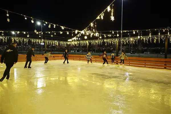 Kayseri’de açık hava buz pateni pssti açılıyor