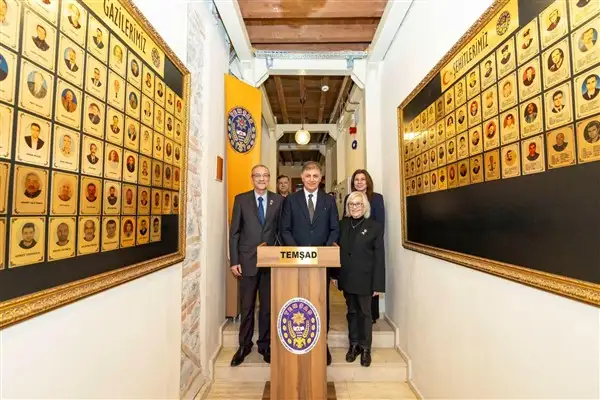 Başkan Tugay: Şehit yakınları ve gaziler bizim için kutsal emanettir